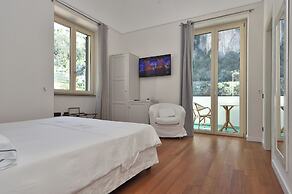 Villa Lara Hotel