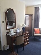 Ramada by Wyndham Crawley Gatwick