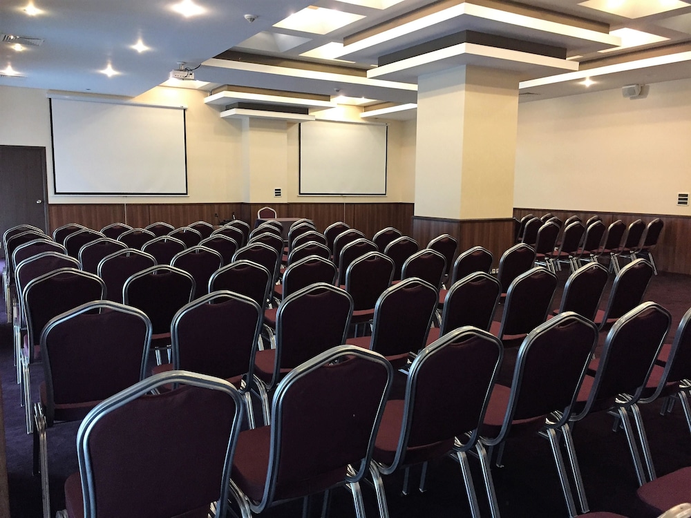 Golden Tulip Varna