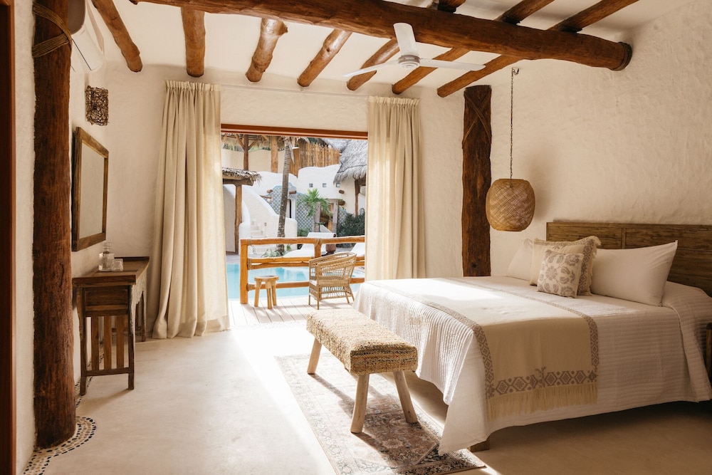 Casa Las Tortugas Petit Beach Hotel & Spa