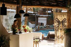 Casa Las Tortugas Petit Beach Hotel & Spa