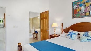 Shoal Bay Villas