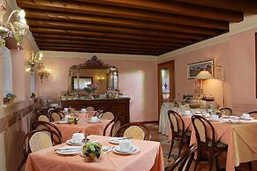 Hotel Antico Moro
