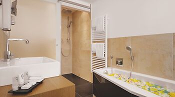 Alpen Hotel München