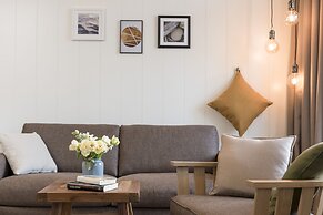 LOEV - VELA Hotel