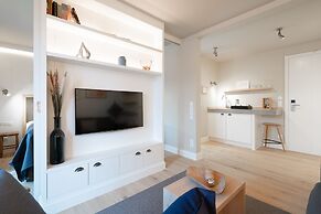 LOEV - VELA Hotel
