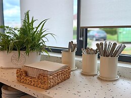 greet Hotel Dijon Sud Longvic