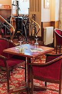 Brit Hotel Chinon le Lion d'Or