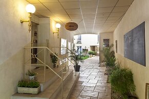 Brit Hotel Chinon le Lion d'Or
