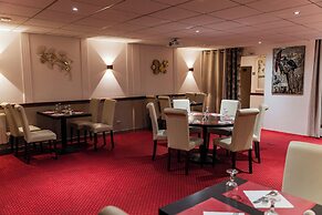 Brit Hotel Chinon le Lion d'Or
