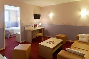 Brit Hotel Chinon le Lion d'Or