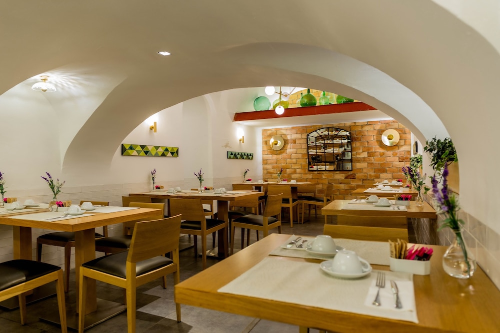 Hotel Meninas