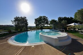 La Meridiana Bleisure Hotel