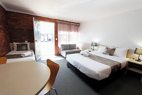 Blue Shades Motel