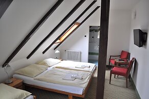 Hotel Svornost