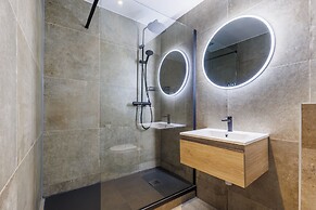 The Black Swan Hotel