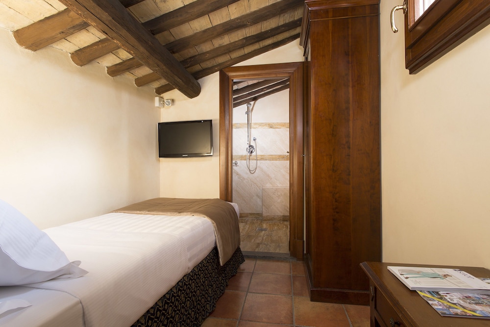 Hotel Teatro Pace