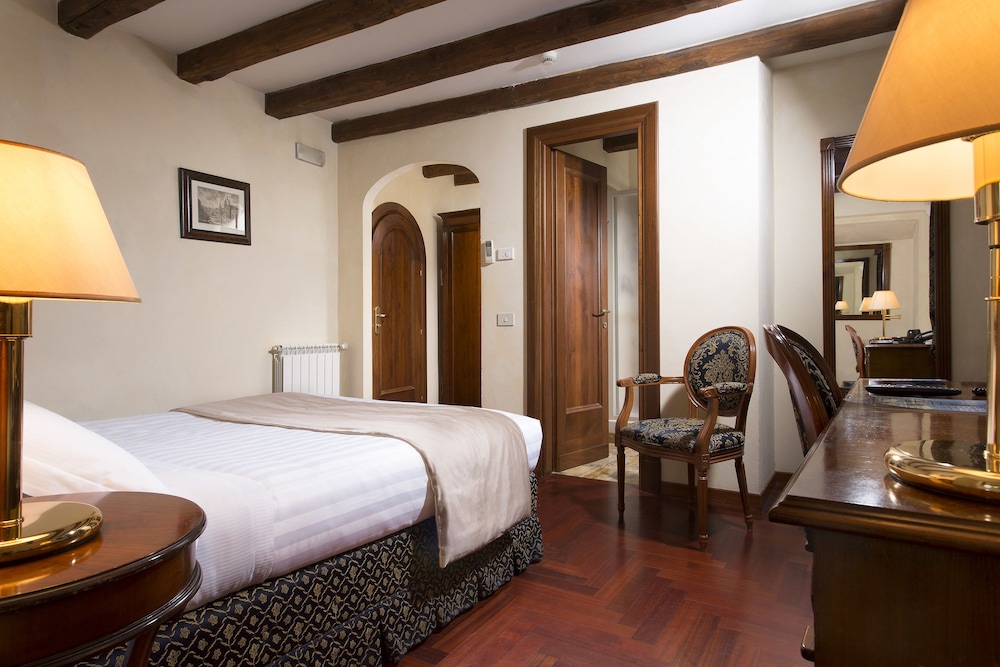 Hotel Teatro Pace