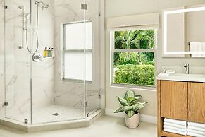 Faro Blanco Resort Marathon Florida Keys, Curio by Hilton