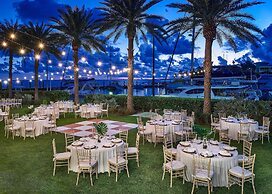 Faro Blanco Resort Marathon Florida Keys, Curio by Hilton