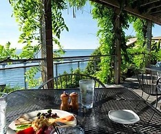 Chrysalis Inn & Spa Bellingham, Curio Collection by Hilton