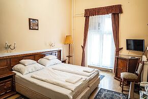 Tisza Hotel