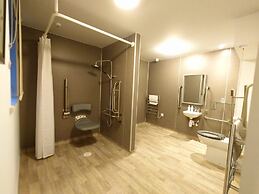 Caledonian Hotel