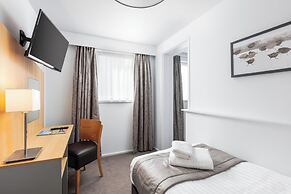 Caledonian Hotel