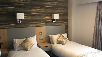 Caledonian Hotel