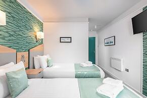 Caledonian Hotel