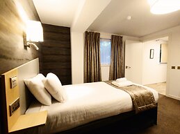 Caledonian Hotel