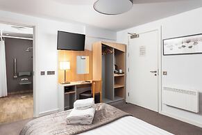 Caledonian Hotel