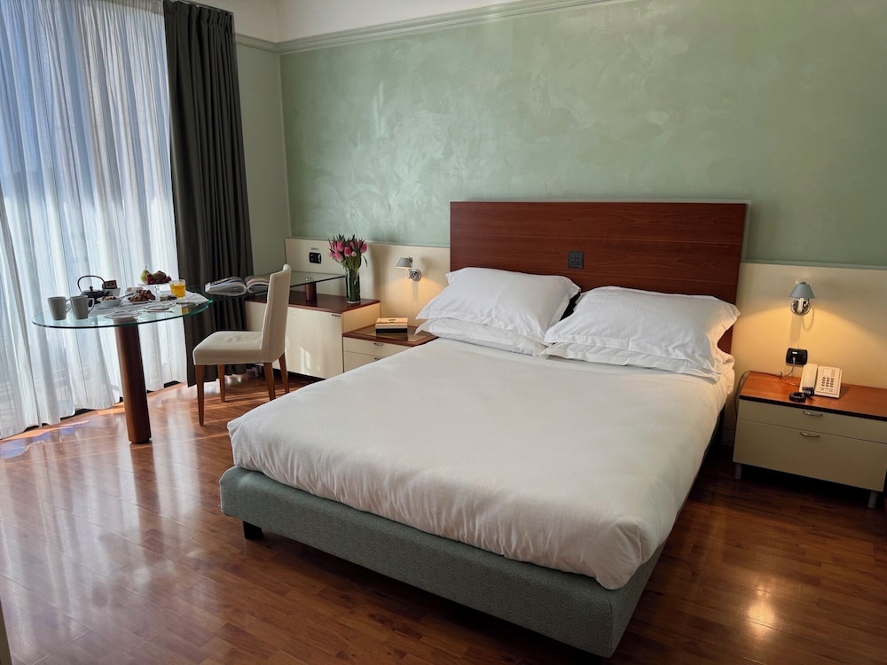 HOTEL LEONARDO DA VINCI