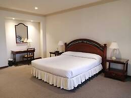 Los Parrales Resort Hotel