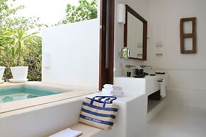 Hotel Esencia