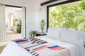 Hotel Esencia