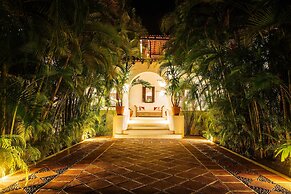 Hotel Esencia