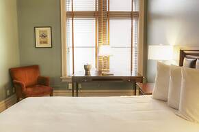 Montvale Hotel