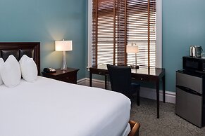 Montvale Hotel