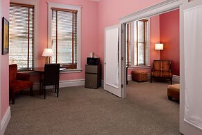 Montvale Hotel