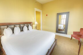 Montvale Hotel