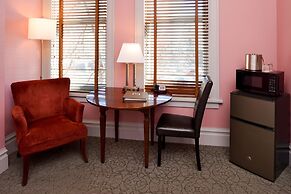 Montvale Hotel