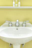 Montvale Hotel