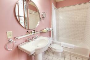Montvale Hotel