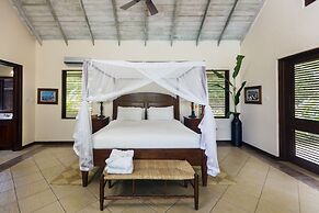 Stonefield Villa Resort