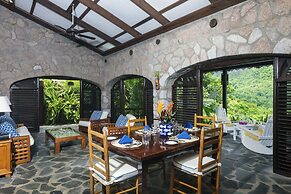 Stonefield Villa Resort