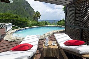 Stonefield Villa Resort