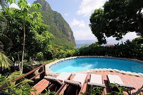Stonefield Villa Resort