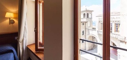 Hotel Titano