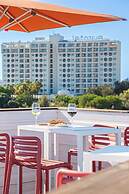 Ozadi Altura Beach Resort